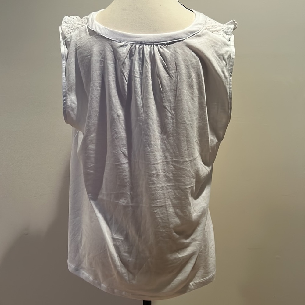 Chelsea & Theodore Button Up Blouse - Picture 4 of 7